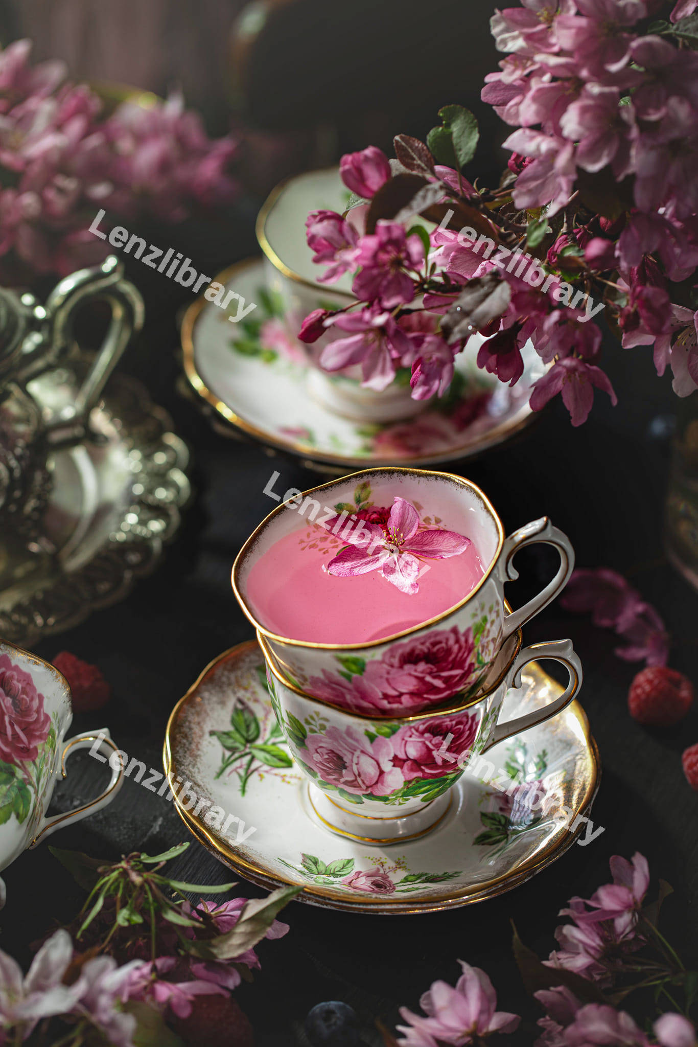 Floral pattern tea cup